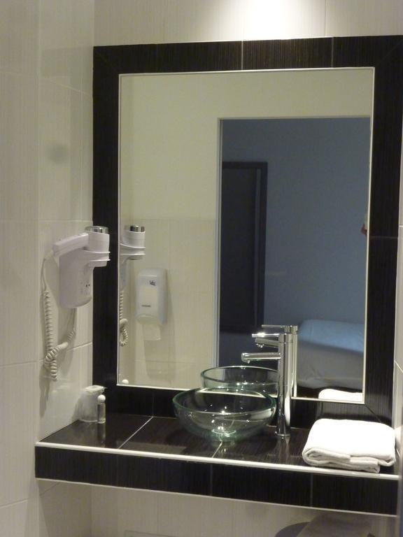 Hotel Montchapet Dijon Centre الغرفة الصورة