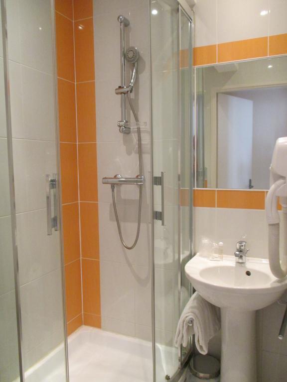 Hotel Montchapet Dijon Centre الغرفة الصورة